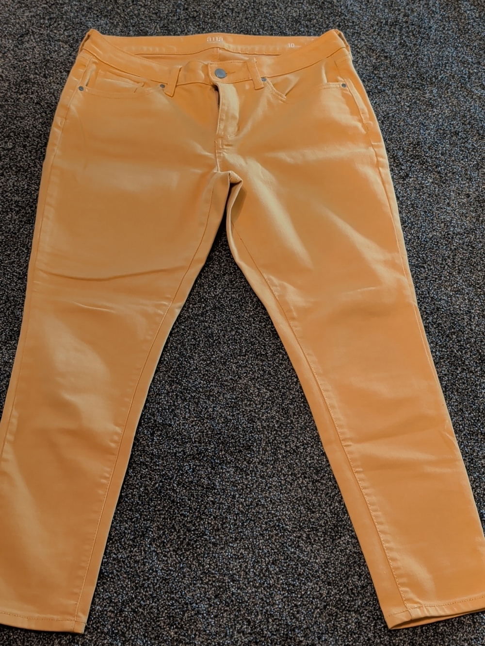 Slim Fit Women's Skinny Jeans in Mustard